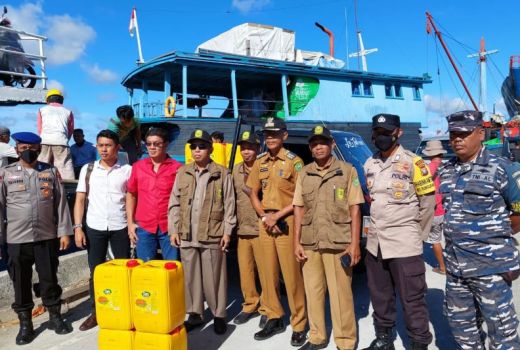 Minyak Goreng di Wilayah Perbatasan Natuna Terus Dipantau - GenPI.co KEPRI