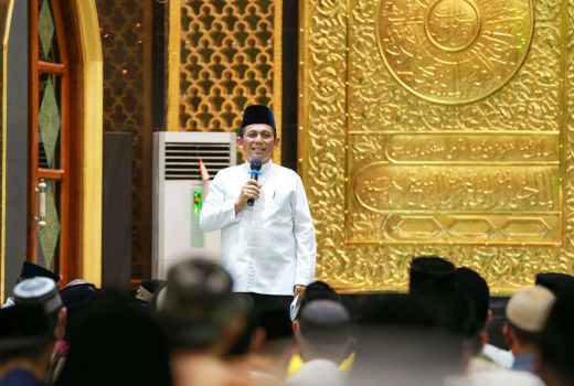 Gubernur Salat Iduladha di Tarempa, Serahkan Sapi dari Jokowi - GenPI.co KEPRI