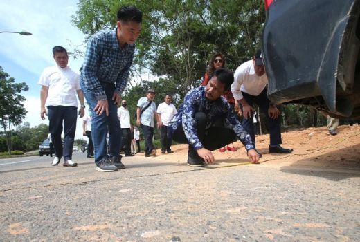 Demi Pohon Jati Emas, Wako Batam Turun ke Lapangan Bawa Meteran - GenPI.co KEPRI
