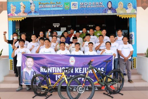 Kontingen ISSI Kepri Berangkat ke Banyuwangi, Begini Pesan Rudi - GenPI.co KEPRI