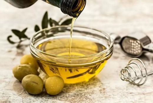 5 Jenis Minyak Goreng yang Aman untuk Penderita Kolesterol - GenPI.co KEPRI