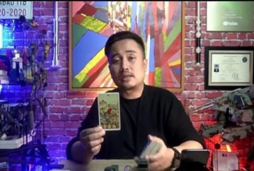 Denny Darko Ramal Jodoh Dewi Perssik, Mengejutkan! - GenPI.co KEPRI