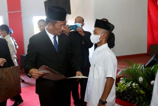 Serahkan Surat Remisi, Rudi: Mari Menjadi Semakin Baik - GenPI.co KEPRI