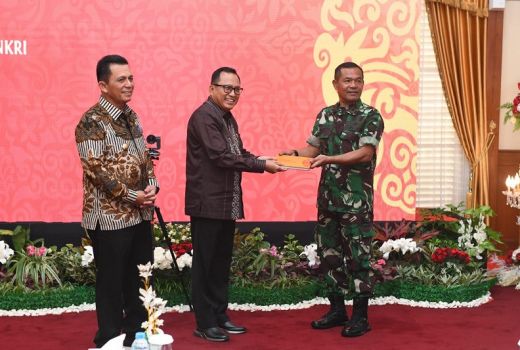 Uang Rupiah Baru Tahun Emisi 2022 Dibagikan di Kepri - GenPI.co KEPRI