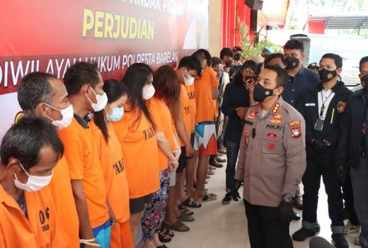 Polresta Barelang Berantas Judi Pingpong, Alat Main Turut Disita - GenPI.co KEPRI