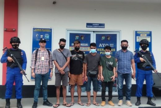 Polisi Tangkap 4 PMI Ilegal yang Baru Tiba dari Malaysia - GenPI.co KEPRI