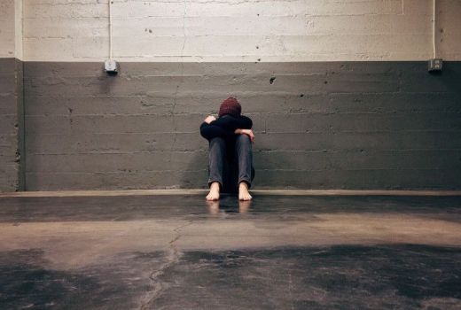 Tanda Darurat Penderita Depresi Minta Bantuan, Jangan Diabaikan - GenPI.co KEPRI