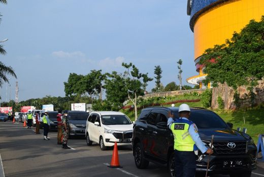 Polisi Militer TNI AU Razia di Pintu Masuk Bandara Hang Nadim, Ada Apa? - GenPI.co KEPRI