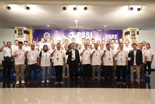 Ansar Ahmad Terpilih Jadi Ketua Asprov PSSI Kepri, Ini Komitmennya - GenPI.co KEPRI