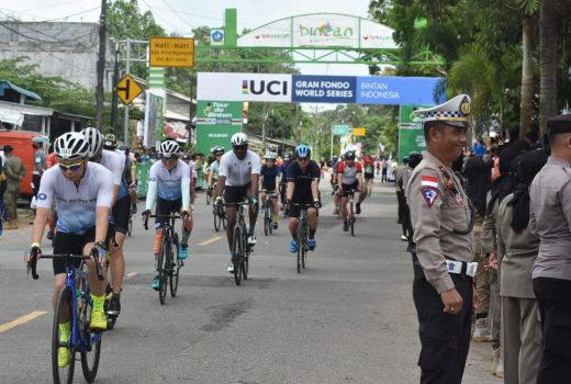 Hari Kedua Tour de Bintan, Kapolsek Beberkan Kondisi Event - GenPI.co KEPRI