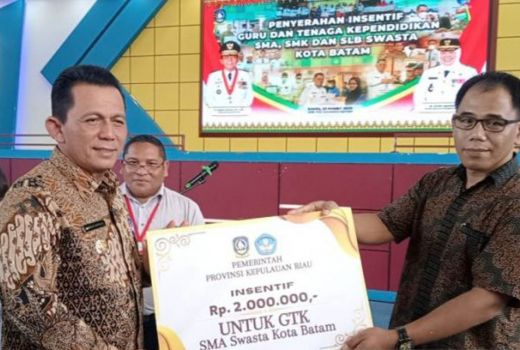 Ribuan Guru SMA dan SLB Swasta di Kepri Terima Insentif Rp 2 Juta - GenPI.co KEPRI
