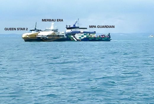 Angkut Puluhan Penumpang, Kapal Feri Jurusan Batam Terbakar - GenPI.co KEPRI