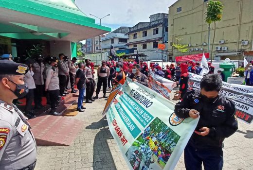 Serikat Buruh Serbu BPJS Ketenagakerjaan, Ini Permintaannya - GenPI.co KEPRI