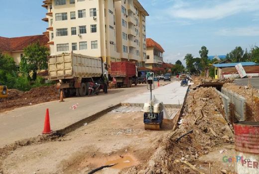 Pemko Batam Lanjutkan Pembangunan dan Pelebaran Jalan - GenPI.co KEPRI