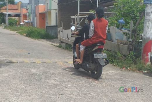 Tips Aman Berkendara Motor, Wajib Coba! - GenPI.co KEPRI
