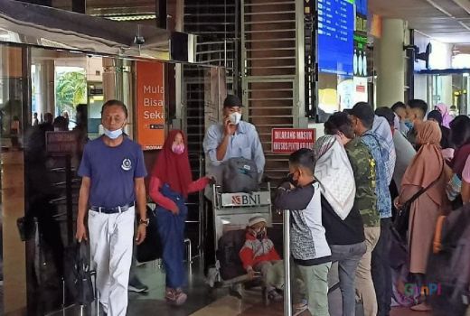 Pemberlakuan Bebas PCR, Penumpang di Bandara Hang Nadim Sepi - GenPI.co KEPRI