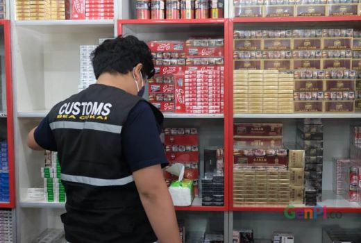 Bea Cukai Batam Sita Ribuan Batang Rokok Ilegal dari Luar Negeri - GenPI.co KEPRI