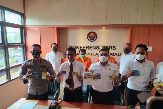Sekali Beraksi Pelangsir Tampung 1,1 Ton Solar, Modusnya Terlalu! - GenPI.co KEPRI