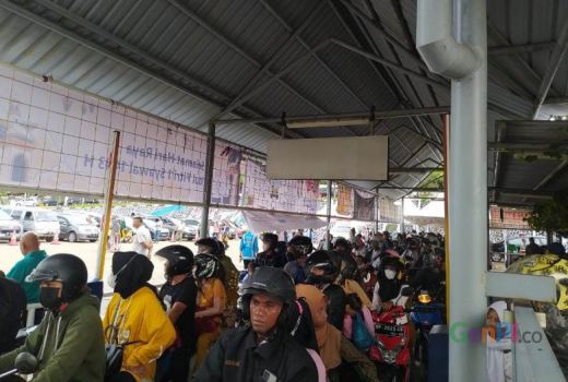 Pelabuhan Punggur Dipadati Calon Penumpang Tujuan Tanjung Uban - GenPI.co KEPRI