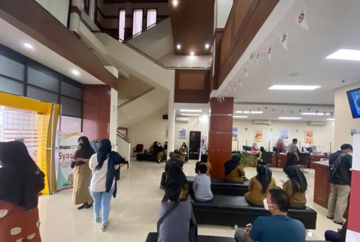 OJK Kepri Dorong Bank Riau Kepri Selesaikan Uang Nasabah Hilang - GenPI.co KEPRI