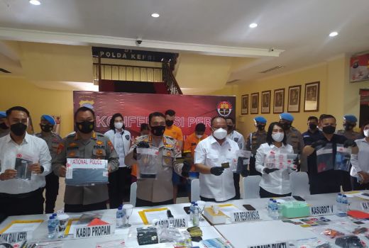 Komplotan Pelaku Skimming Curi 50 data Nasabah Bank Riau Kepri - GenPI.co KEPRI