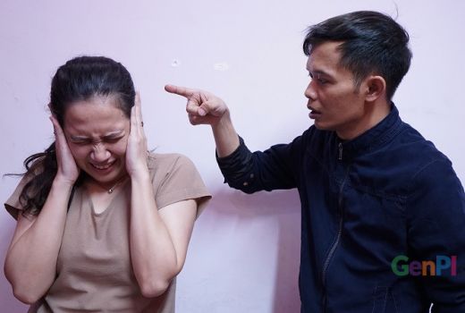 Ini Alasan Korban KDRT Bertahan dalam Hubungan Abusive - GenPI.co KEPRI