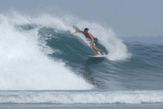 Tanjung Setia, Surga Surfing di Lampung - GenPI.co
