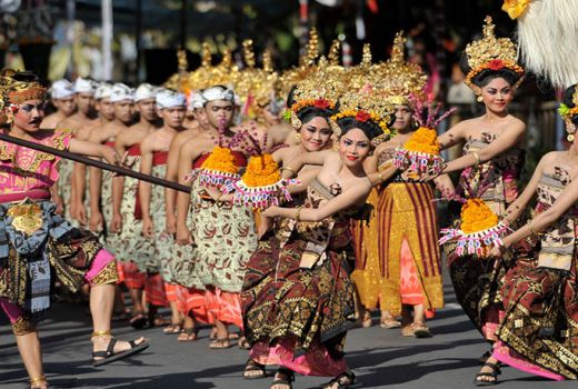 Semangat Pluralisme Disuguhkan Kesenian Bali - GenPI.co