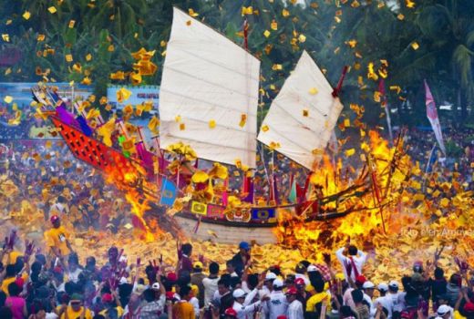 Prosesi Bakar Tongkang Siap Tayang di Bagansiapiapi - GenPI.co