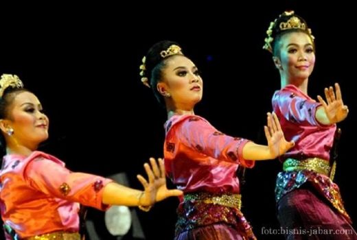 Yuk Berjoget di Festival Goyang Karawang - GenPI.co