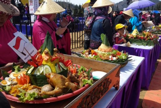Festival Tumpeng di Atas Gunung - GenPI.co