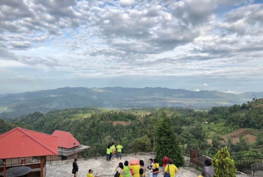 Bukit Rurukan Sajikan Pemandangan Indah Nan Sejuk - GenPI.co