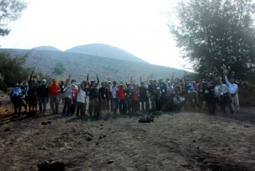 Berpetualang Menyusuri Gunung Berapi Dalam Krakatau Trip - GenPI.co