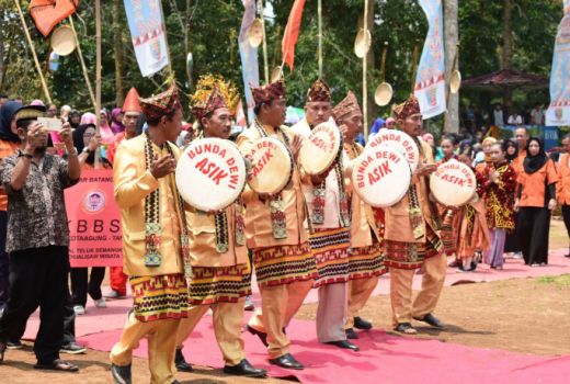 Pesona Budaya Lampung Hadir Dalam Festival Teluk Semaka 2018 - GenPI.co