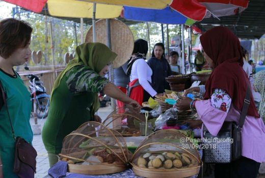Pasar Ngingrong, Destinasi Ngehits di Tenggara Jogja - GenPI.co