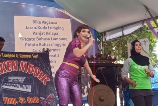 Irma Darmawangsa Bikin Kemilau Ngambur Meriah - GenPI.co