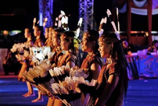 Belasan Suku Dayak Bertemu di Festival Irau Malinau 2018 - GenPI.co