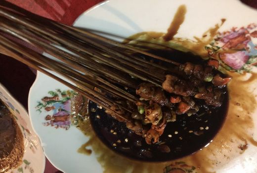 Ada Sate Lalat, Mau Coba? - GenPI.co