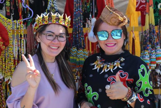 Warga Malinau Wajib Kenakan Batik Maliau Setiap Tanggal 22 - GenPI.co