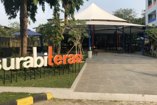 Surabi Teras, Tempat Nongkrong Hits di Lingkungan Kampus - GenPI.co