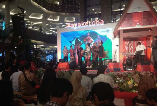 Danau Toba SemarakkanTrans Studio Mall Bandung - GenPI.co