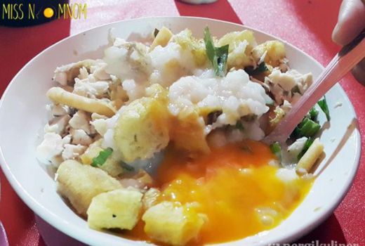 Suka Bubur Ayam? Cicipi Empat Bubur ini - GenPI.co