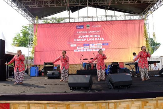 Pelari Asing ini Terpukau Borobudur Marathon 2018 - GenPI.co