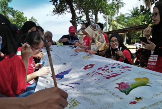 60 Mahasiswa UTM Sambangi Pasar Mangrove Batam - GenPI.co