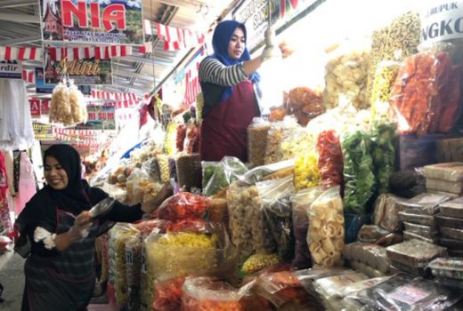 Ayo, Berburu Keripik Sanjai Murah di Sanjai Nia Bukit Tinggi - GenPI.co
