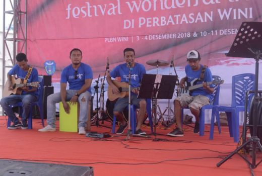 Ada Kolam Susu di Festival Wonderful Indonesia PLBN Wini - GenPI.co