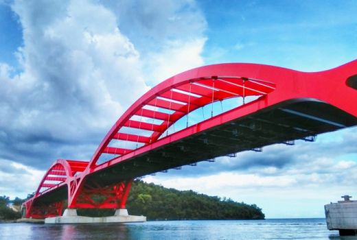 Tengok Uniknya Kampung Laut Enggos di Papua - GenPI.co