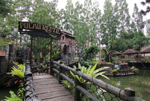 Uji Nyali Mancing di Pulau Reptil - GenPI.co