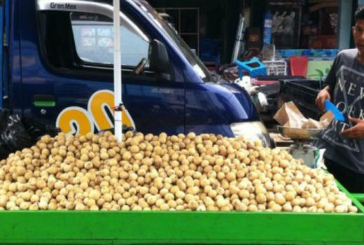 Wow! Ada Banjir Buah-buahan di Palembang - GenPI.co