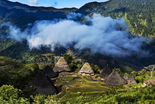 Pesona Kampung Adat Wae Rebo di Atas Awan - GenPI.co